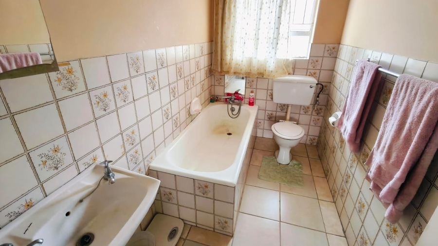 3 Bedroom Property for Sale in Potchefstroom North West